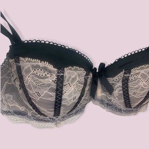 Sophie b. 32B Black & Lace Bra